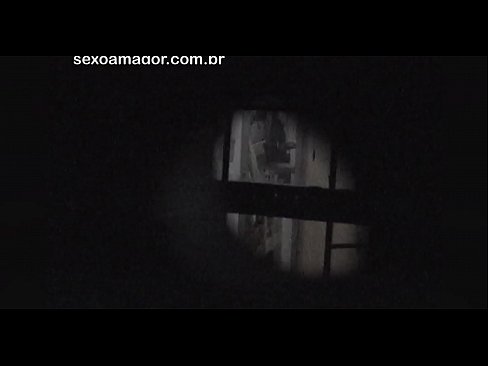 ❤️ Lourinho é filmado secretamente por um voyeur de bairro escondido atrás de tijolos ocos Porno fodido em pt.filmepornonline.ru ️❤