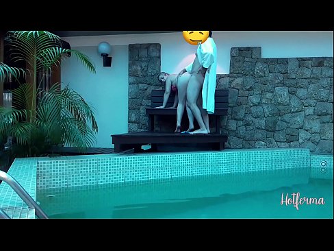❤️ Chefe convida criada para a piscina, mas não conseguiu resistir a um Porno fodido em pt.filmepornonline.ru ️❤